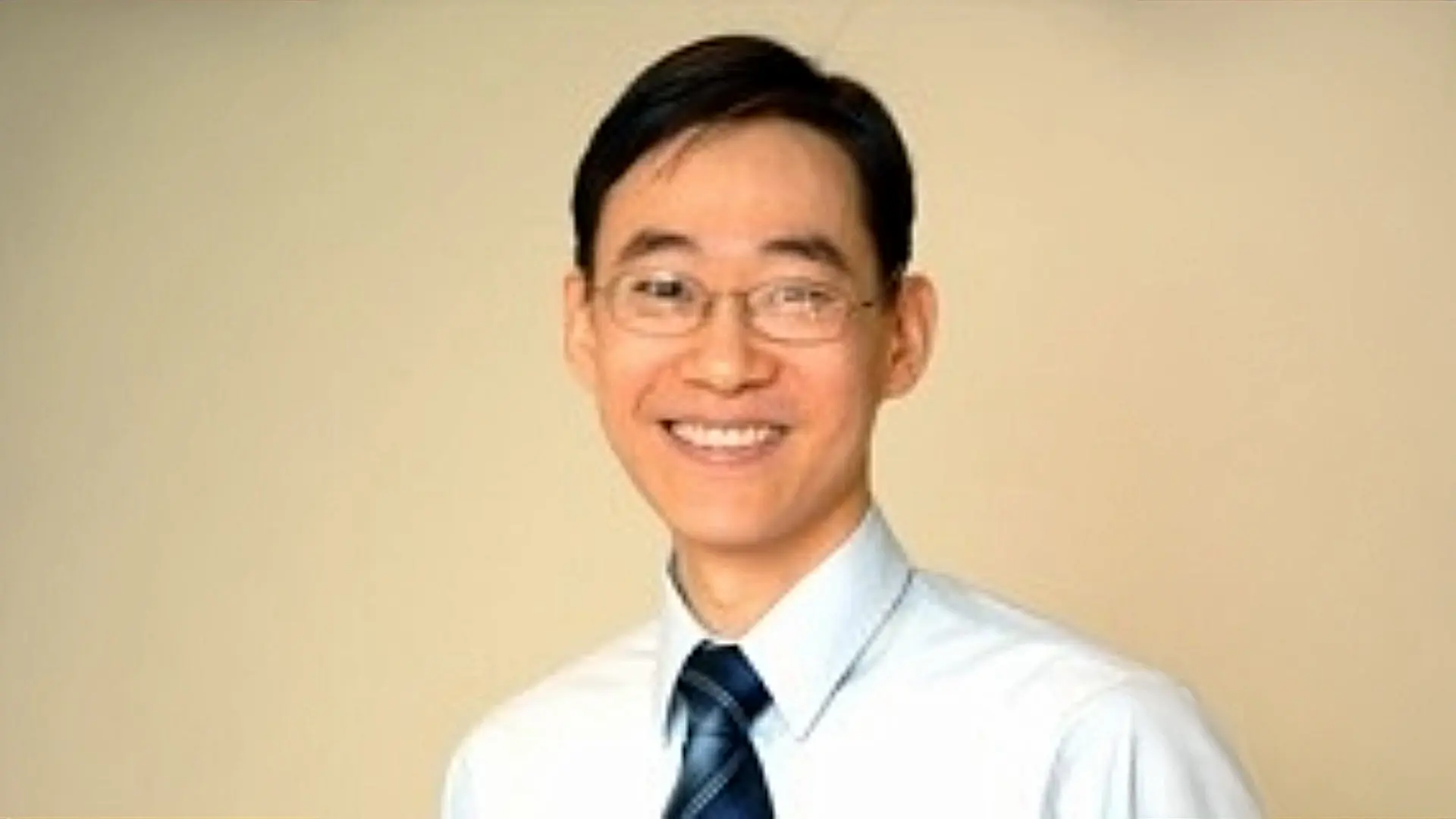 Portrait photo of Dr. Jason Wan.